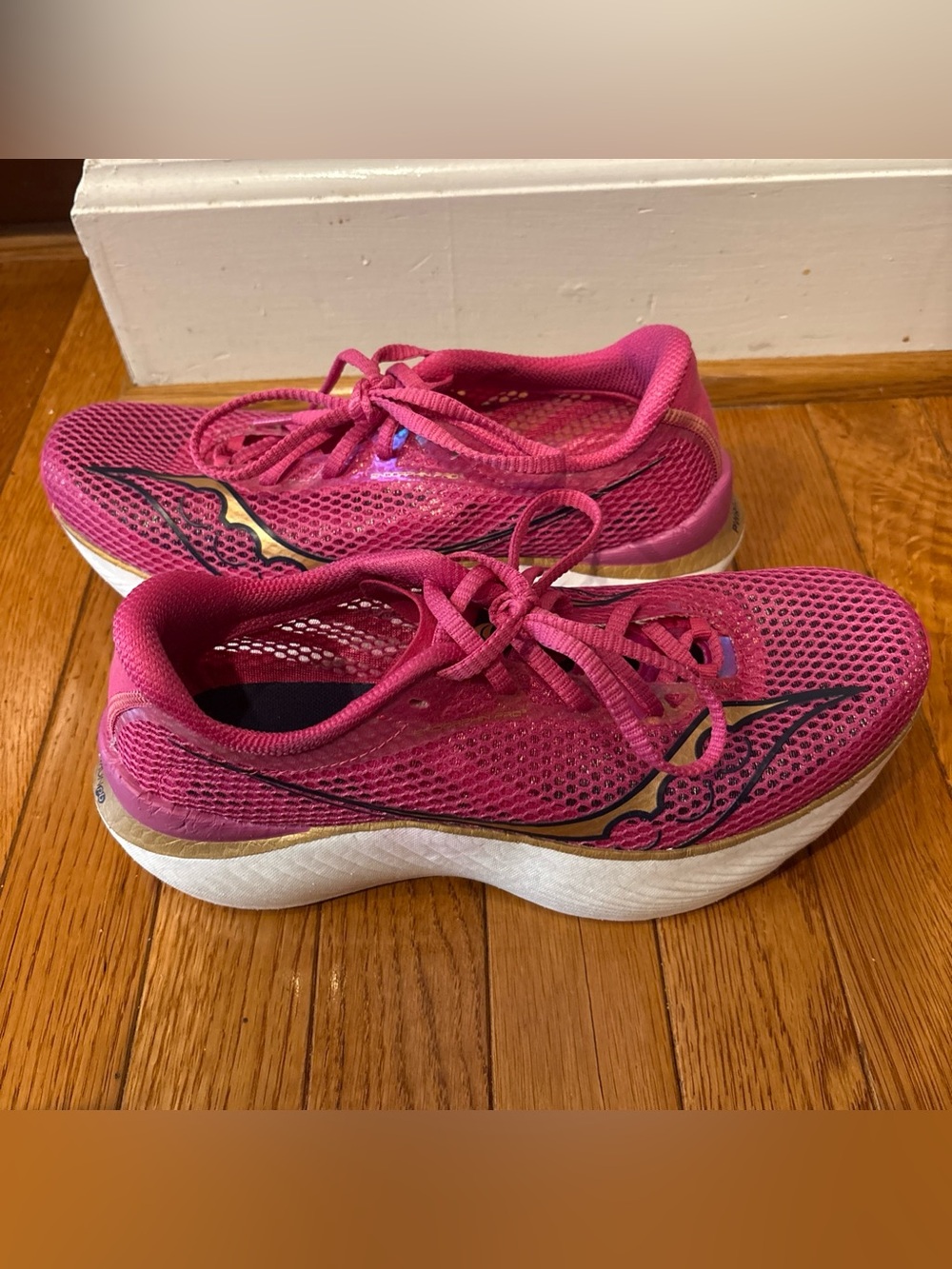 Like New Men’s 8 Saucony Endorphin Pro 3